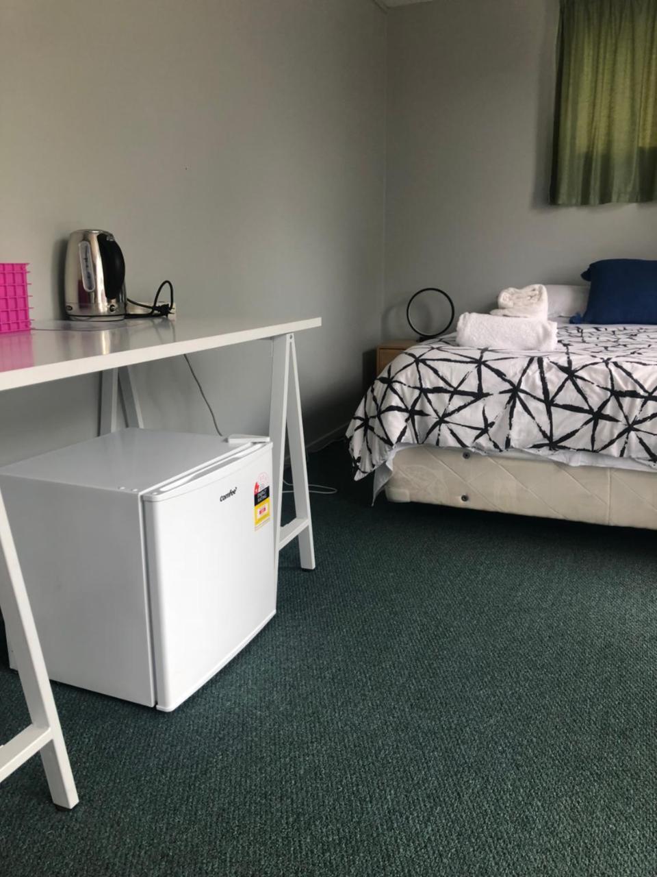 West Lake One Bedroom Accommodation Homestay *