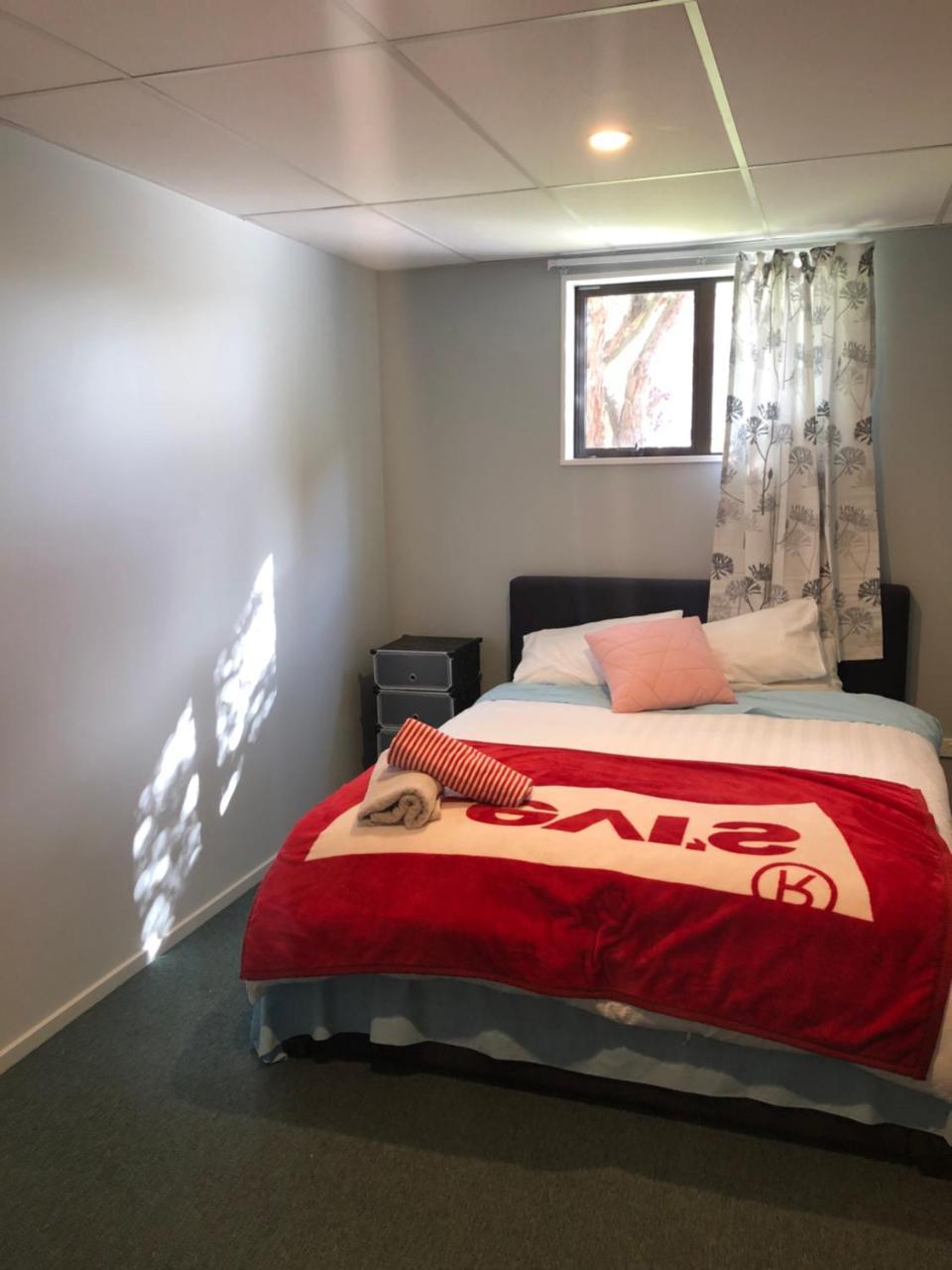 Homestay West Lake One Bedroom Accommodation *
