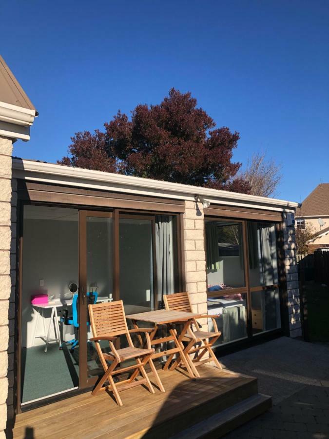 Homestay West Lake One Bedroom Accommodation